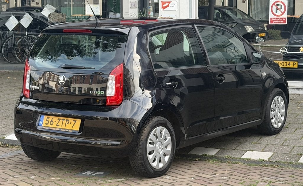 Skoda Citigo 1.0 Grt. Arctic (bj 2013), Auto's, Keurmerk '100% Onderhouden', Gebruikt, Zwart, Origineel Nederlands