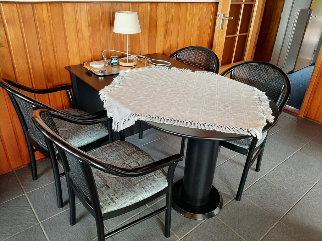 Tafel met 4 stoelen zoekt studentenhuis, Gebruikt, 100 tot 150 cm, 50 tot 100 cm, Vier personen