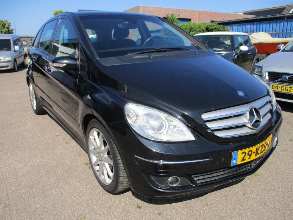 Mercedes-Benz B-klasse 200 Turbo AIRCO! NAVI! CRUISE! XENON!, Auto's, Gebruikt, 4 cilinders, 400 kg, Zwart