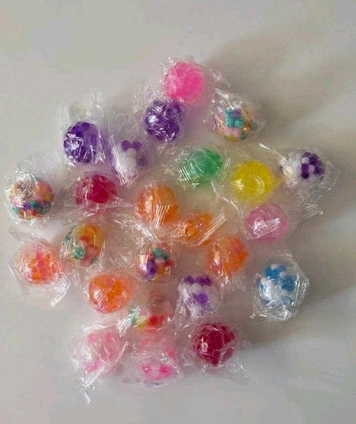 24 kleine squishy balletjes, Kinderen en Baby's, Speelgoed | Overig, Ophalen of Verzenden, Nieuw, Jongen of Meisje