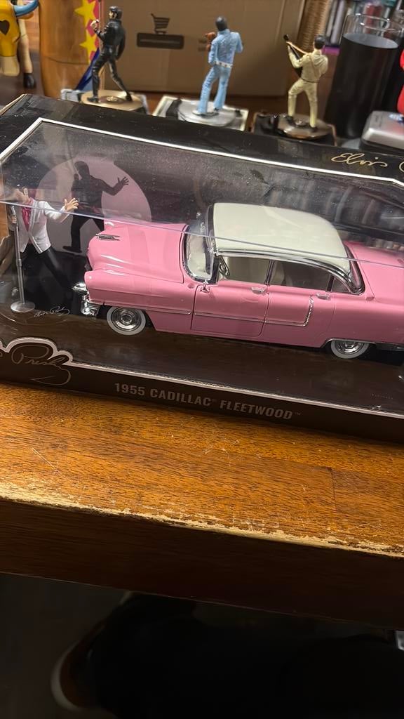 Elvis Presley pink Fleetwood 1955 Cadillac original boxed, Ophalen, Auto, Ducoso, Zo goed als nieuw