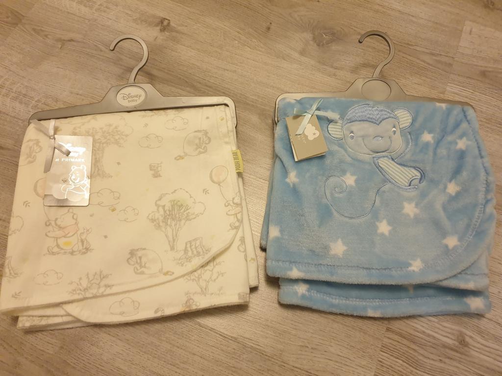 2 Nieuwe Baby Dekens: Disney Winnie de Poeh & Aapje, Ophalen, Nieuw, 70 tot 85 cm, Deken
