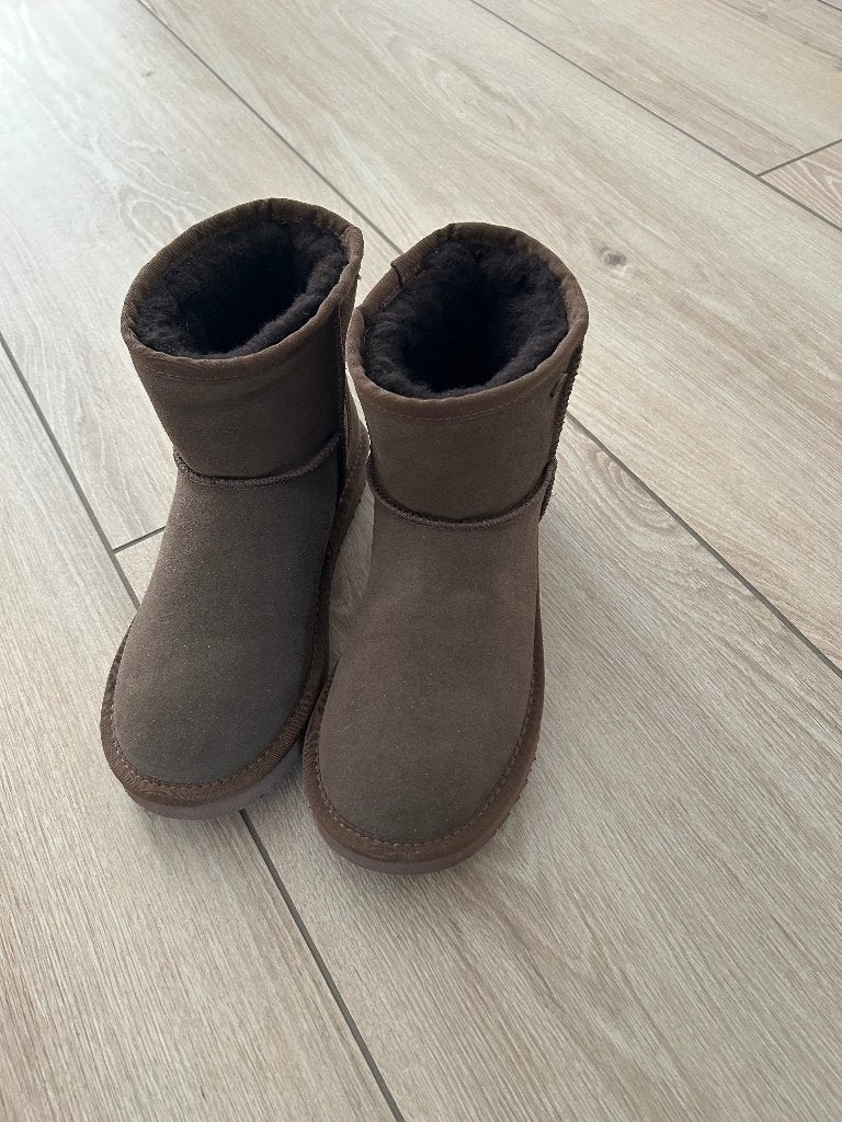 Alpacas suede laarzen schapenwol voering bruin maat 39 NIEUW, Hoge laarzen, Bruin, Nieuw, Ophalen of Verzenden