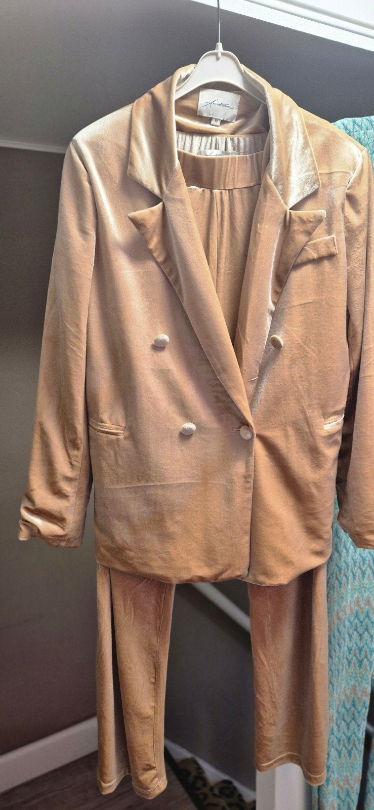 Ambika pak maat 42/44  beige  fluweel, Kleding | Dames, Ophalen of Verzenden, Zo goed als nieuw, Maat 46/48 (XL) of groter, Beige