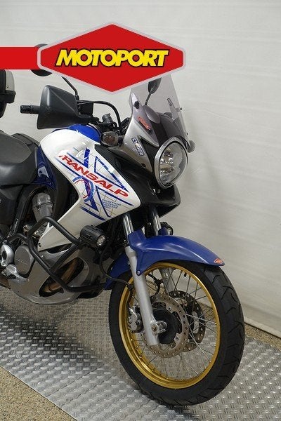 Honda XL 700 VA (bj 2010), Vincent.verhulsel@honda-eu.com, Doornveld 180-184
B -1731  Zellik, BE, Honda Motor Europe Ltd. B, Toermotor