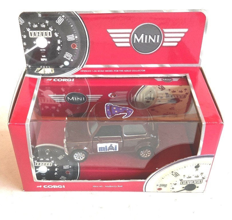 Mini 40 Cooper Mulberry red Southern Mini days 2011 Corgi., Ophalen of Verzenden, Zo goed als nieuw, Auto