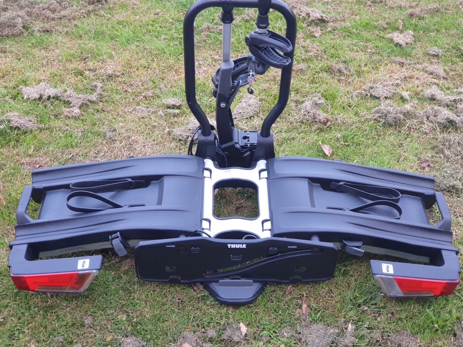 Fietsendrager Thule EasyFold 933 Voor E-bike's Incl.TAS, Auto diversen, Fietsendragers, Ophalen, Zo goed als nieuw, Trekhaakdrager