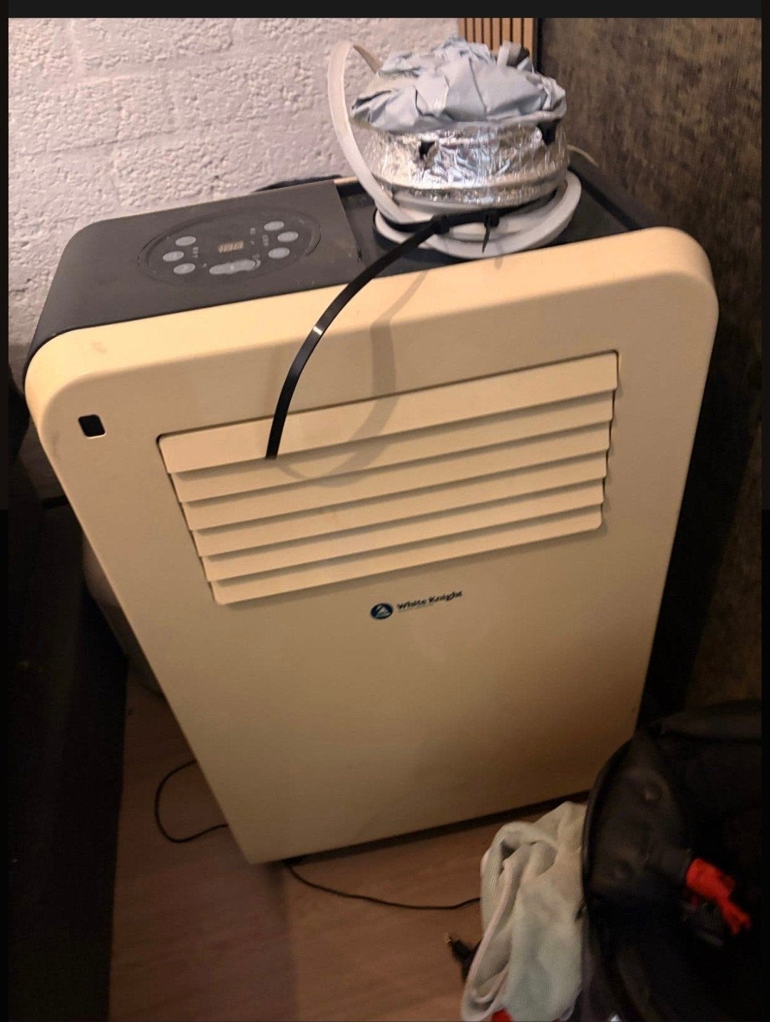 White Knight Mobiele Airco - Koelen en Ontvochtigen, Witgoed en Apparatuur, Ophalen, Gebruikt, Minder dan 60 m³, 3 snelheden of meer