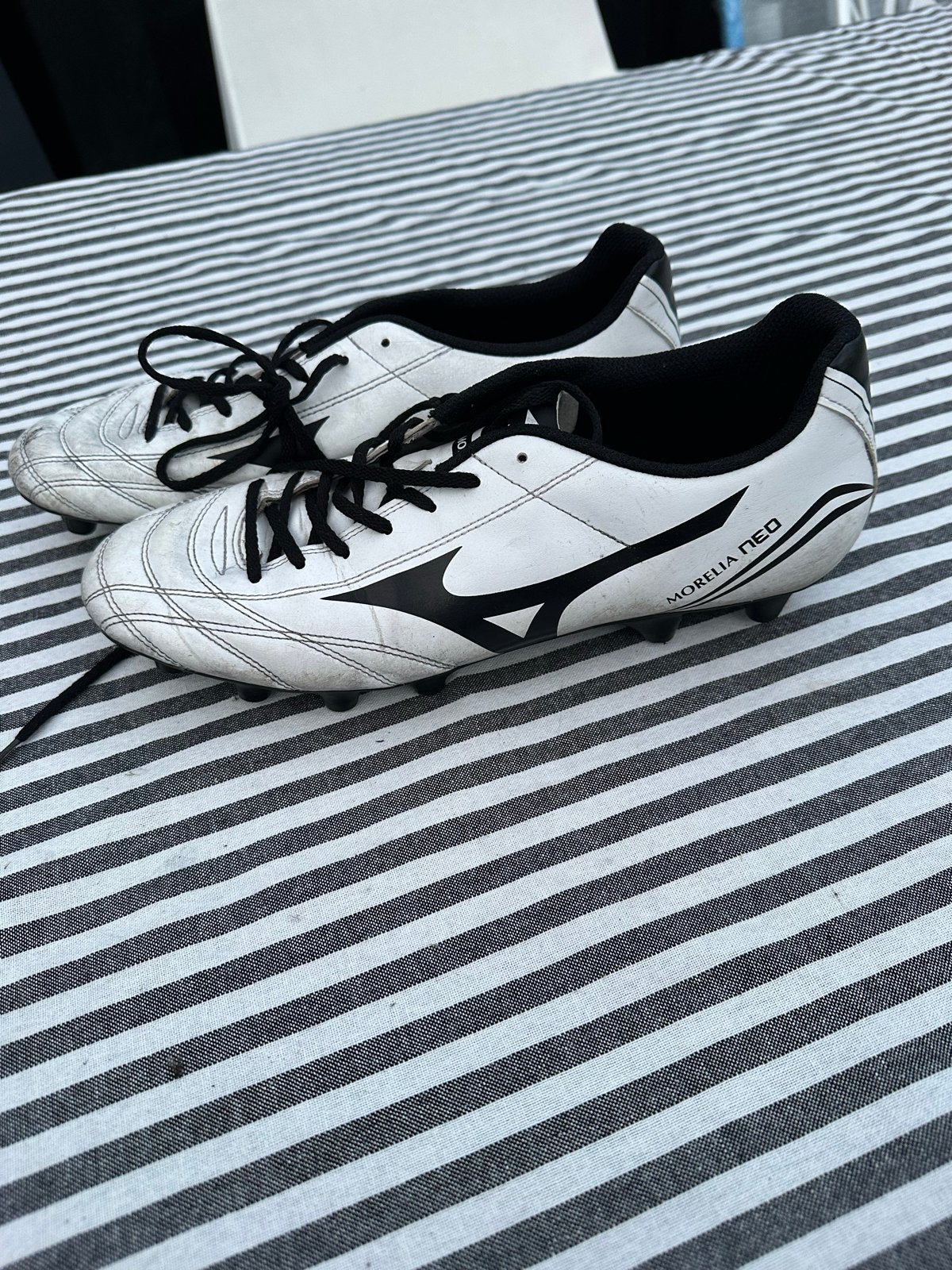 Mizuno Morelia Neo voetbalschoenen - Wit/Zwart, Ophalen of Verzenden, Gebruikt, Schoenen