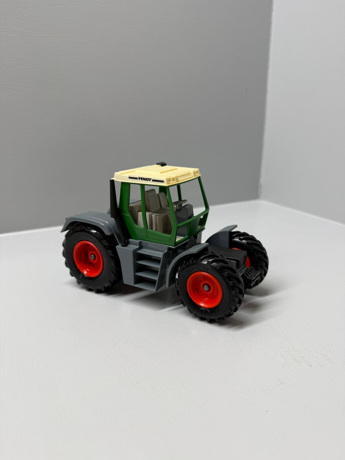 Siku fendt xylon, Hobby en Vrije tijd, Modelauto's | 1:32, Ophalen of Verzenden, Gebruikt, Tractor of Landbouw, SIKU