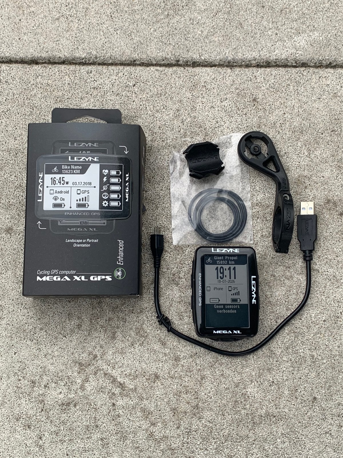 Fietscomputer Lezyne Mega XL GPS, Fietsen en Brommers, Fietsaccessoires | Fietscomputers, Ophalen of Verzenden, GPS, Zo goed als nieuw