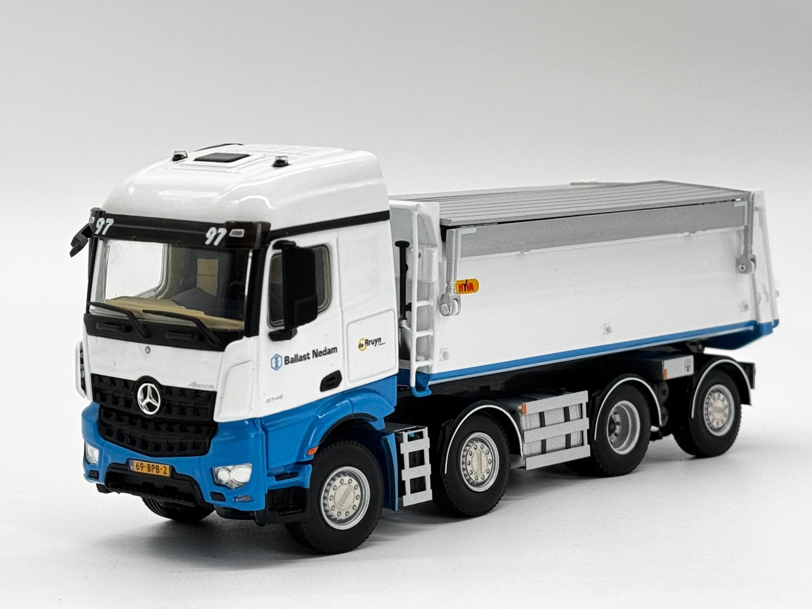 WSI MERCEDES BENZ AROCS 8x2 kipper BALLAST NEDAM de BRUYN