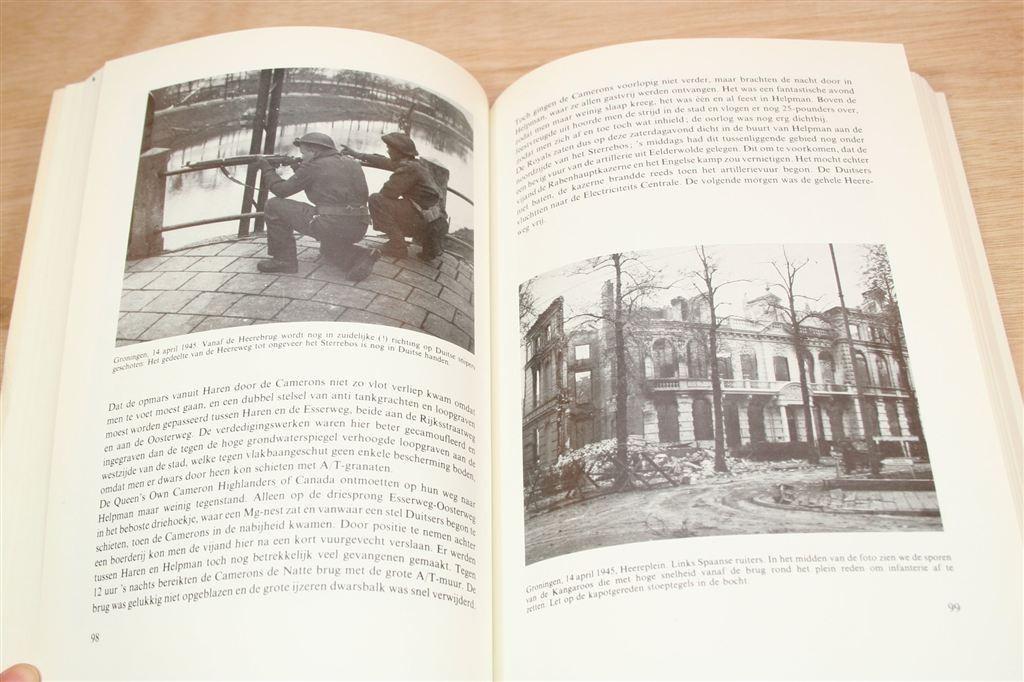 Maple Leaf Up — Canadese Opmars in Groningen 1945, Ophalen of Verzenden, Tweede Wereldoorlog, Gelezen, Overige onderwerpen