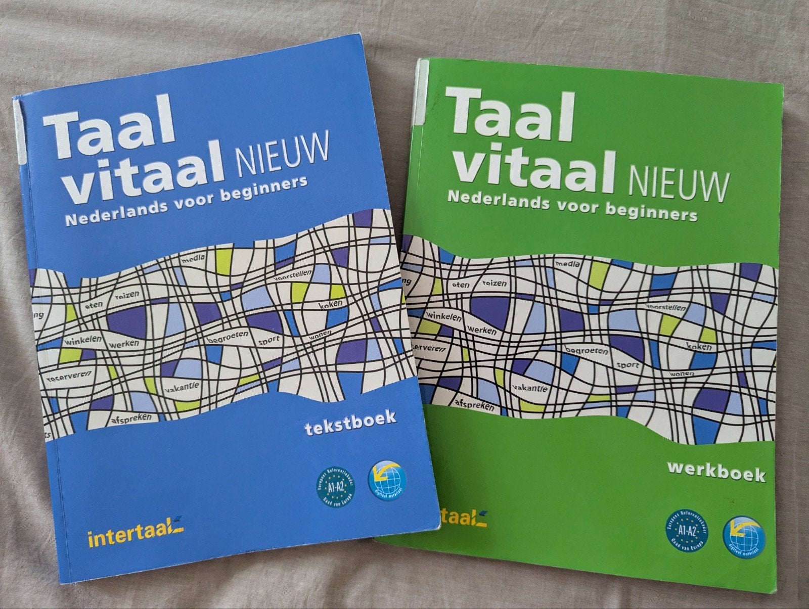 Taal Vitaal Nederlands Tekst- en werkboek, Ophalen of Verzenden, Zo goed als nieuw, Intertaal, Alpha