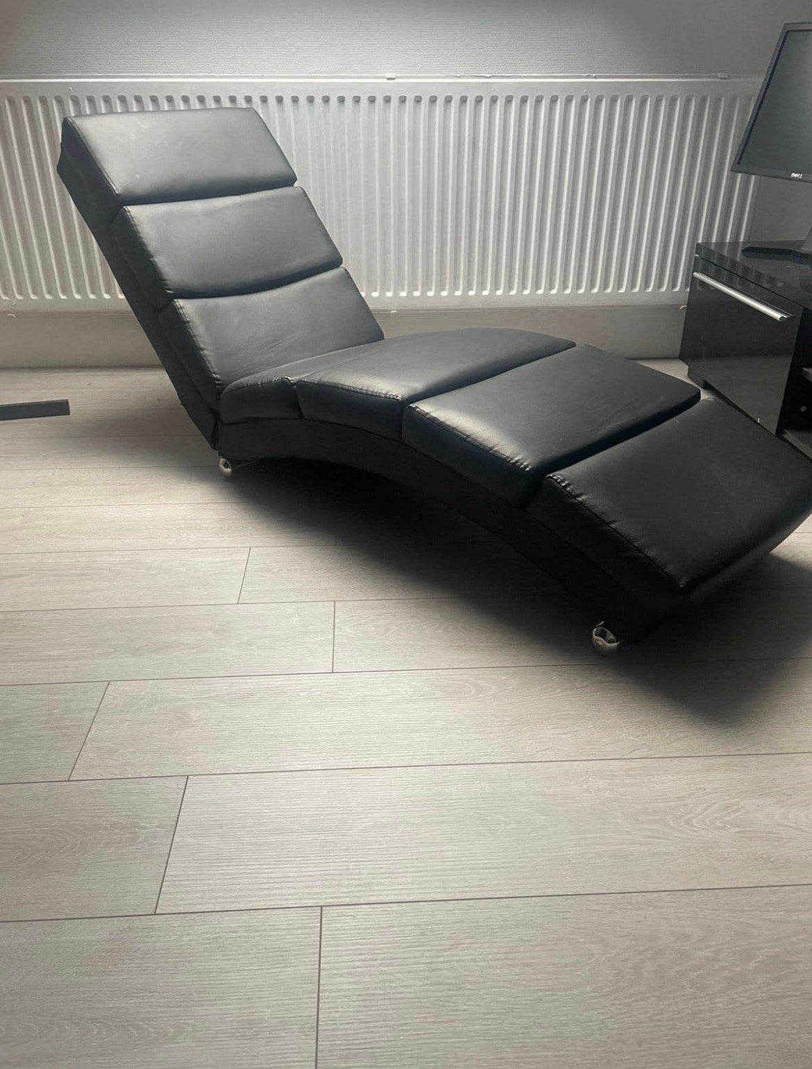 Moderne zwarte longue zeer confortabel, Ophalen, Zo goed als nieuw, Eenpersoons, Minder dan 150 cm
