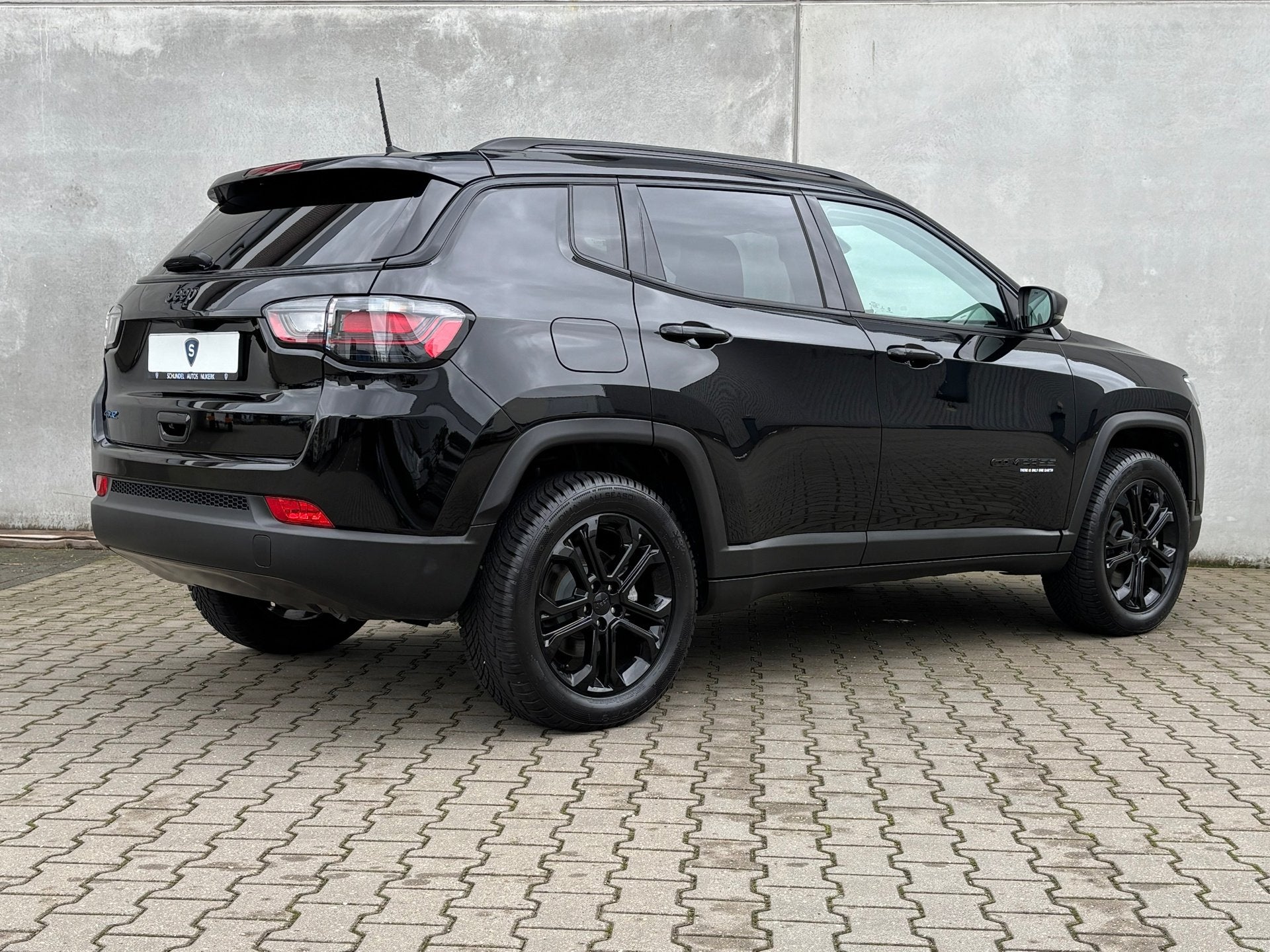 Jeep Compass 4xe 240 Plug-in Hybrid Electric Limited 76 KM |, Auto's, Automaat, 1250 kg, Leder en Stof, Bedrijf