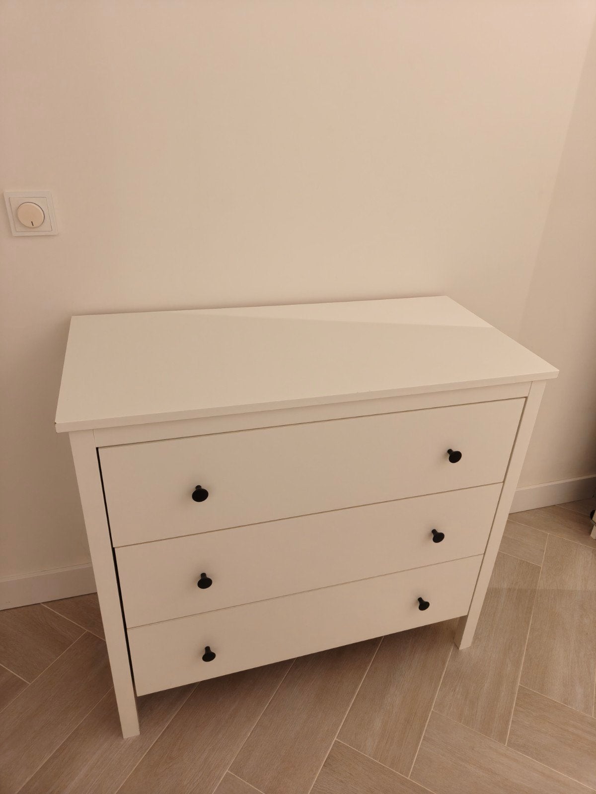 HEMNES Ladekast 3 lades 108x50x96 In Goede Staat, Huis en Inrichting, Kasten | Ladekasten, Gebruikt, 100 tot 150 cm, Ophalen of Verzenden