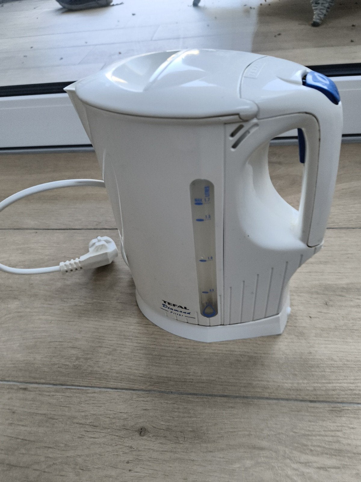 Tefal waterkoker - Wit, 1.7L inhoud, 1 tot 2 liter, Ophalen of Verzenden, Gebruikt