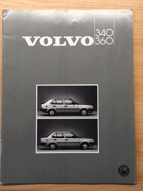 Volvo 340 360 brochure uit 1985  NL, Gelezen, Volvo, Volvo Cars, Ophalen of Verzenden