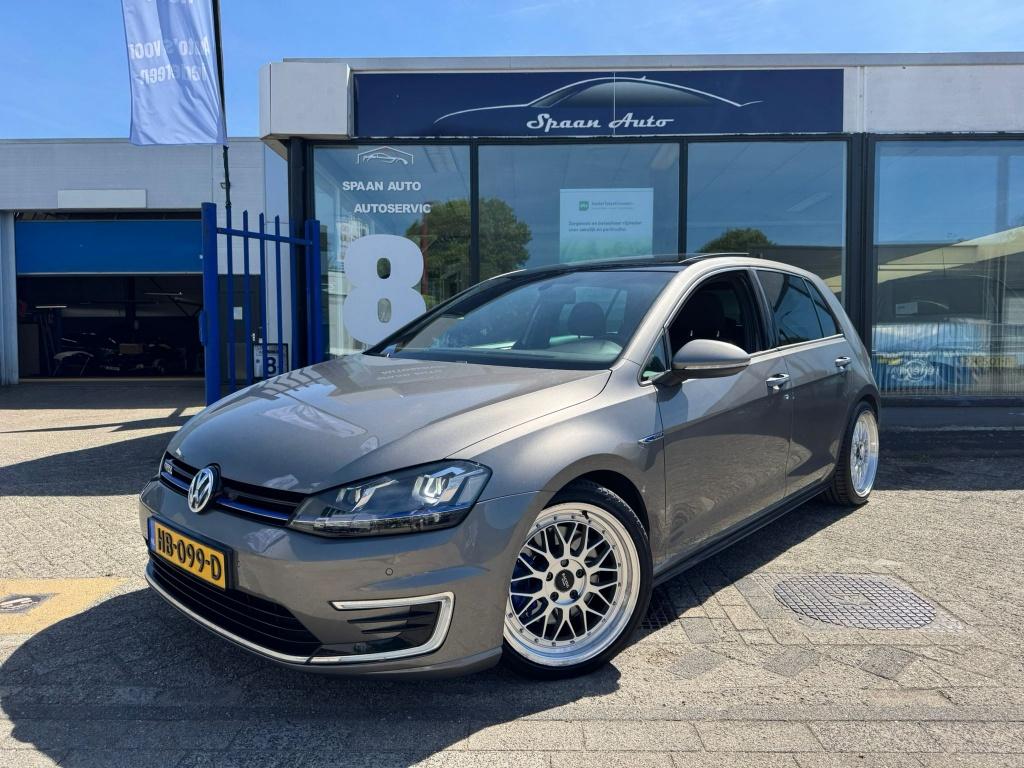 Volkswagen Golf 1.4 TSI GTE | PANODAK | CARPLAY | CAMERA | 3, Auto's, Volkswagen, Automaat, Stof, Euro 6, 4 cilinders