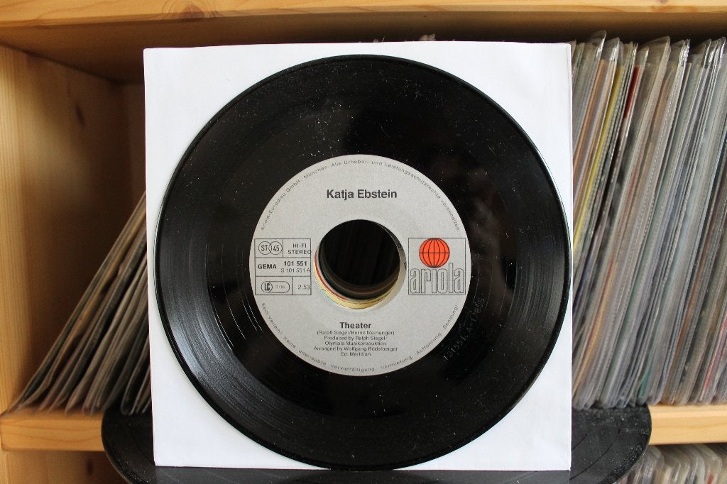 7" Single Katja Ebstein - Theater / Getrennt Von Tisch Und B, Ophalen of Verzenden, Gebruikt, Pop