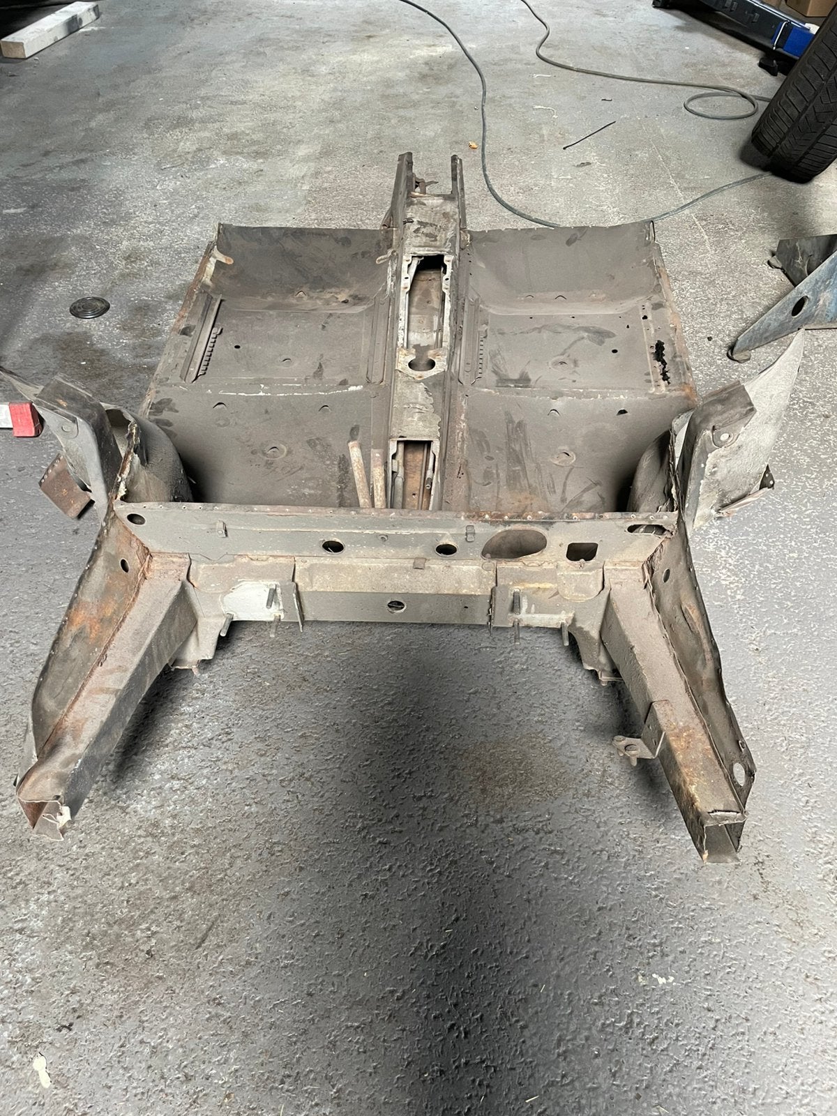 Bodemplaat Fiat 850 of spider, Ophalen, Fiat