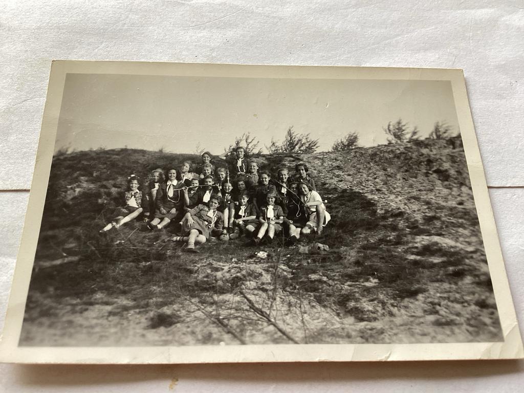 Vintage foto Padvindsters Brood bakken 1947. 7x10cm, Gebruikt, Foto, Ophalen of Verzenden, 1940 tot 1960