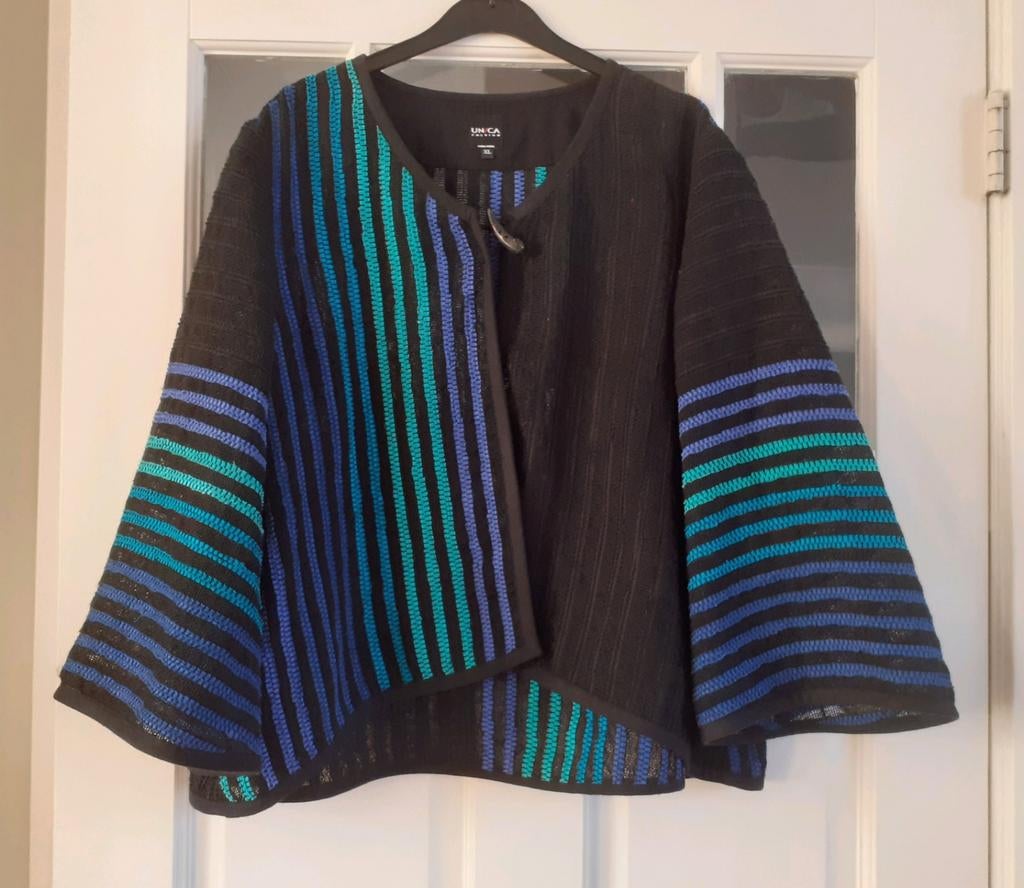Unica fashion Fins design vest jasje in nieuwstaat maat XL, Kleding | Dames, Truien en Vesten, Overige kleuren, Maat 46/48 (XL) of groter