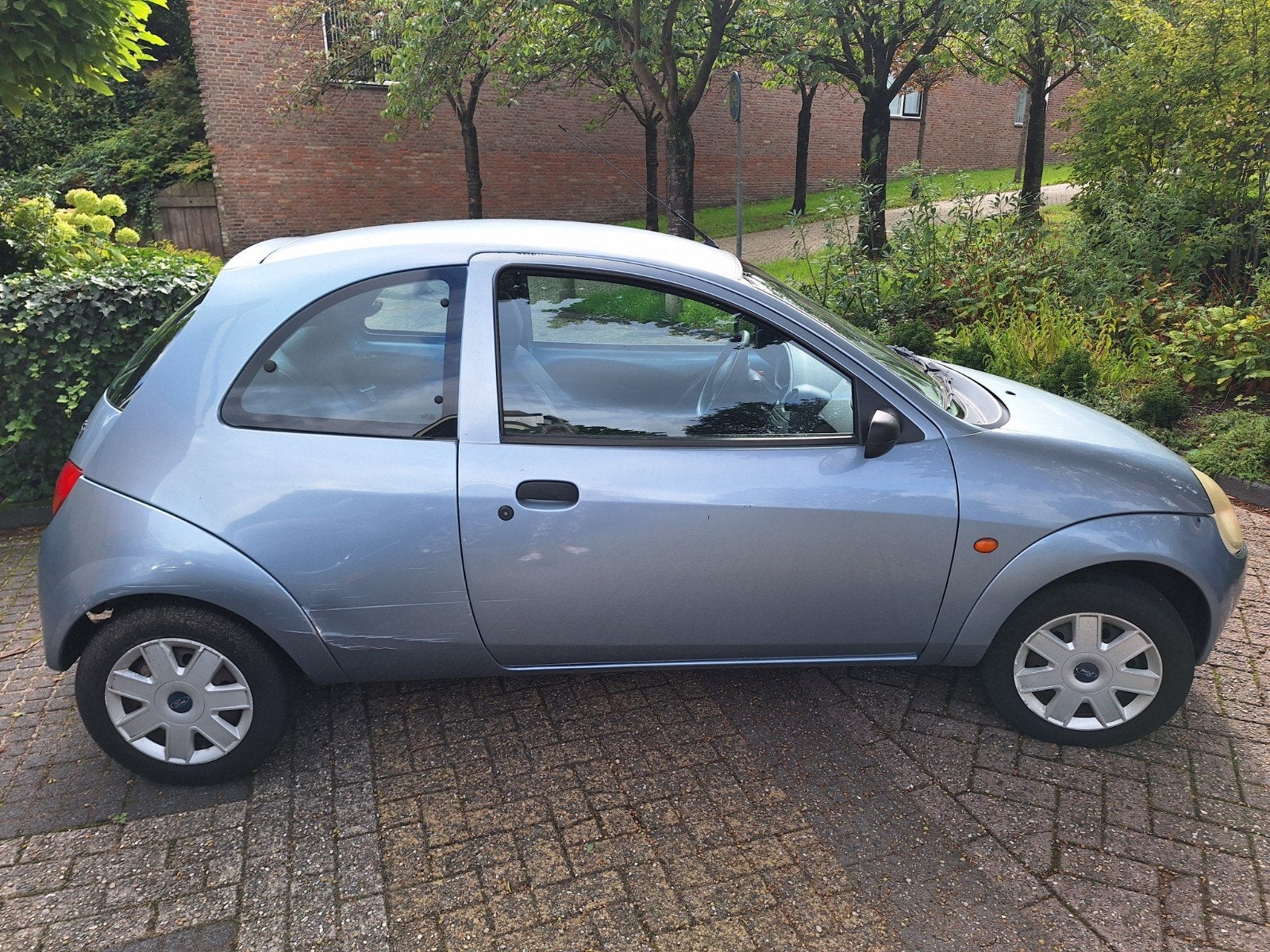 Ford Ka 1.3 I €950,-, Auto's, Voorwielaandrijving, 1299 cc, 31 €/maand, 4 cilinders
