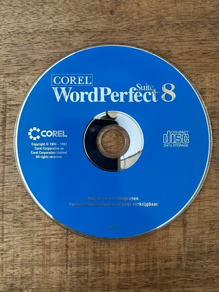 CD Word Perfect Suite 8, Ophalen of Verzenden, Zo goed als nieuw