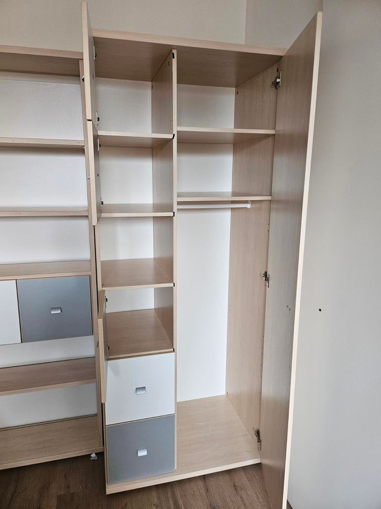 Kinder/tiener kamer,bed,kleding kast,buro,boekenkast, Ophalen, Gebruikt