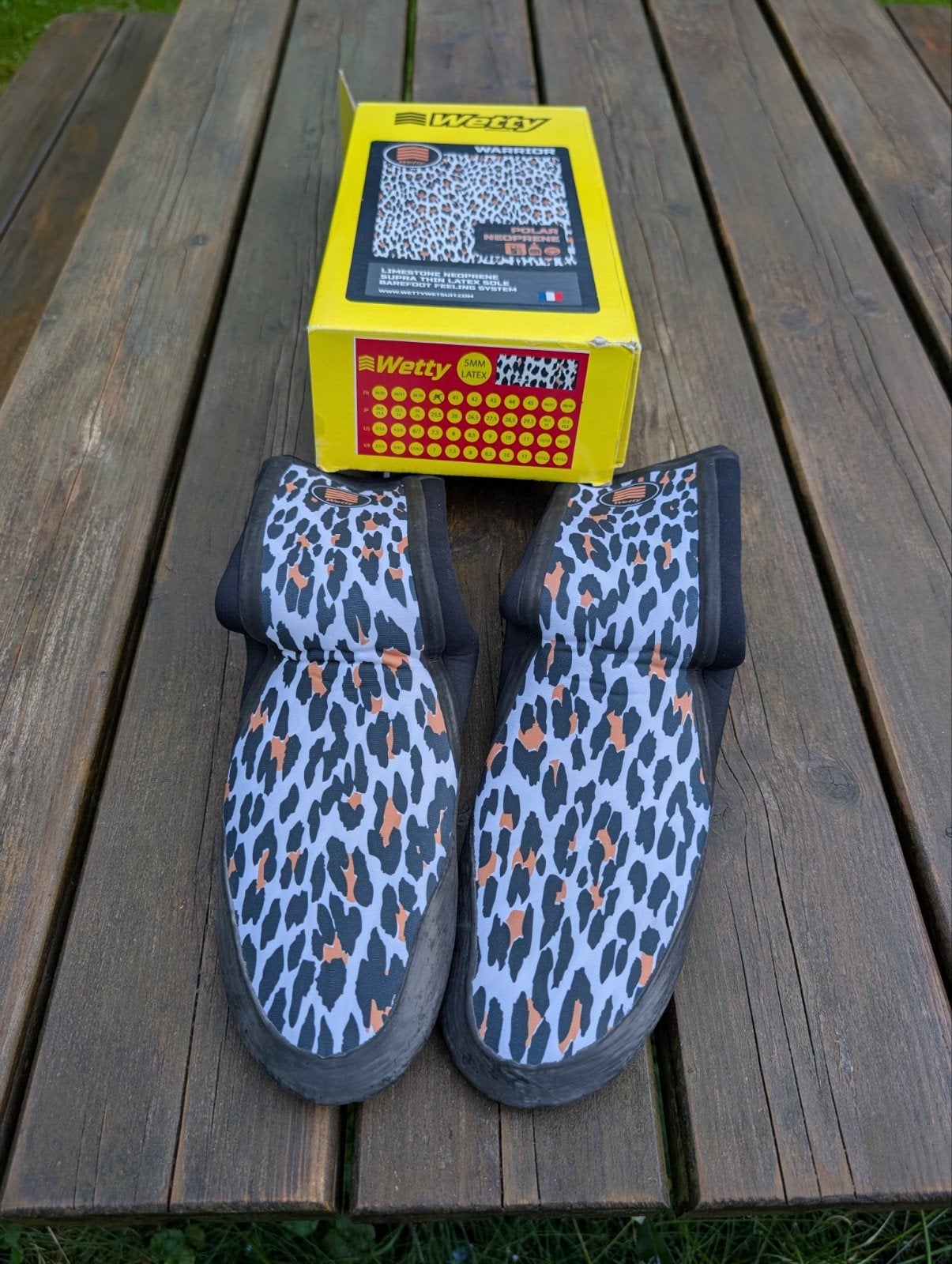 Wetty Warrior Surfschoenen - Nieuw 5mm mt 40, Zeil- of Surfschoenen, Nieuw, Ophalen of Verzenden, Dame of Heer