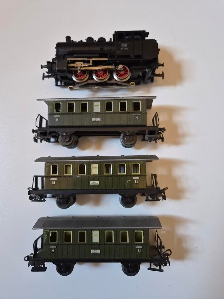 Marklin treinset lok 3000 wagons 4040, Hobby en Vrije tijd, Modeltreinen | H0, Wisselstroom, Ophalen of Verzenden, Märklin, Gebruikt