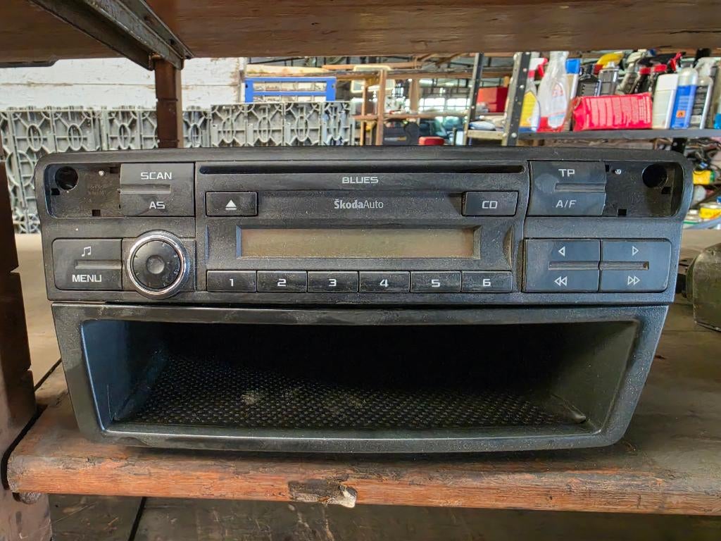 Originele skoda Octavia blues radio, Ophalen, Gebruikt