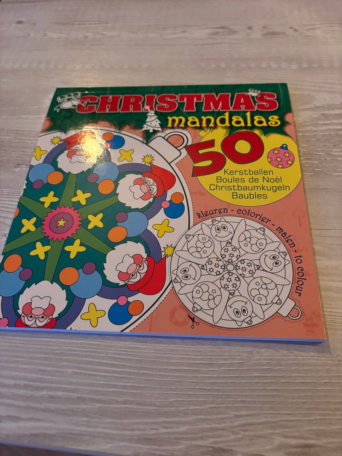 Christmas Mandalas Kleurboek - 50 Kerstballen, Ophalen of Verzenden, Zo goed als nieuw