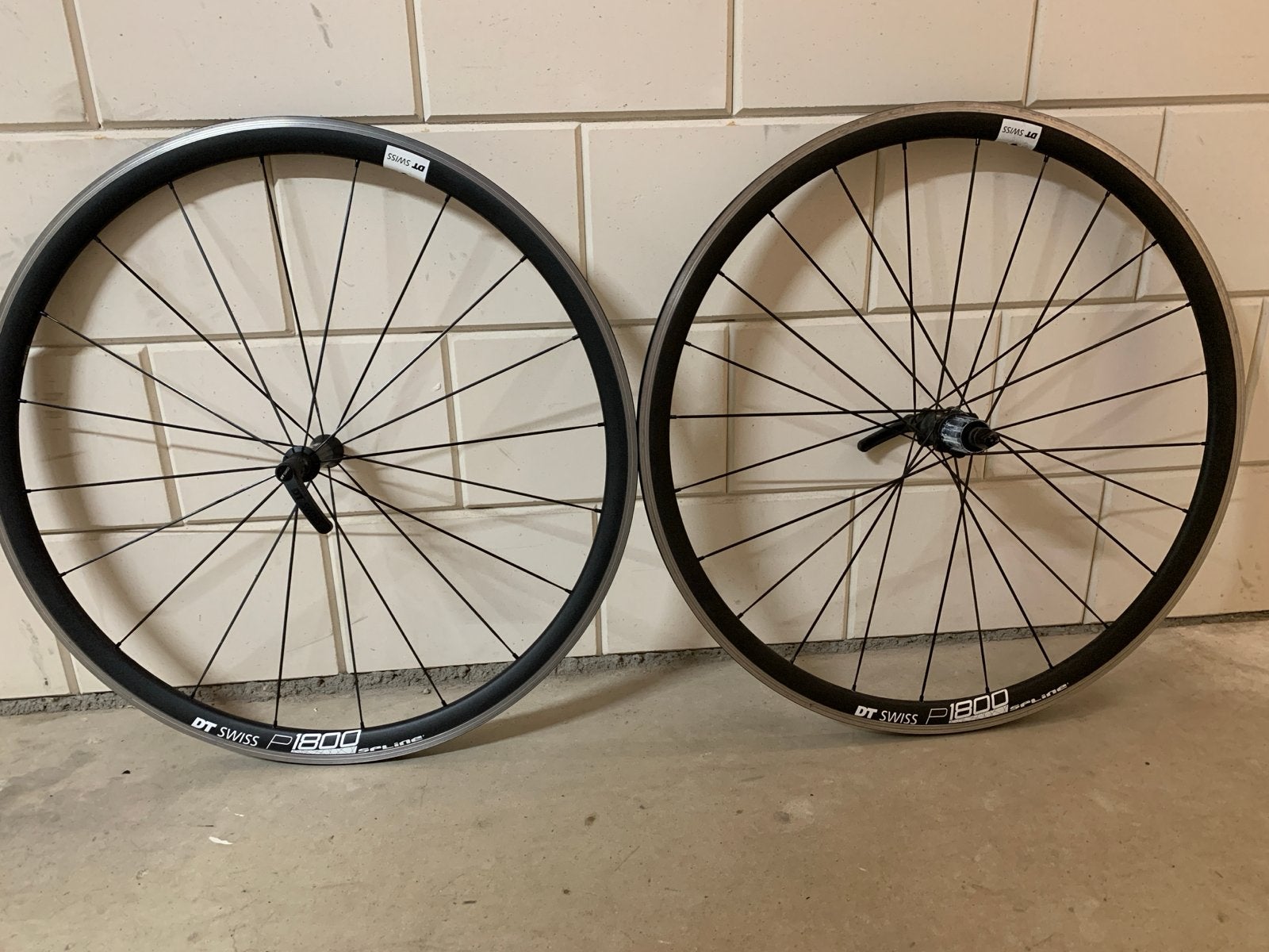 DT Swiss P1800 Spline velgrem wielen, Gebruikt, Aluminium, Racefiets, Ophalen