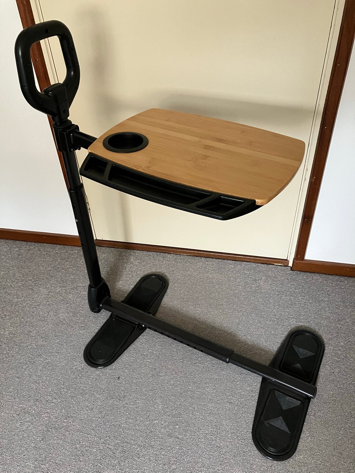 Stander Assist-a-Tray leestafel, Ophalen