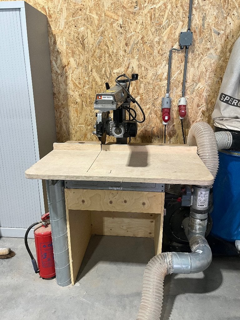 DeWalt afkortzaag 1503. Nieuw zaagblad, Doe-het-zelf en Verbouw, Gereedschap | Zaagmachines, Ophalen, Gebruikt, DeWalt, Afkortzaag