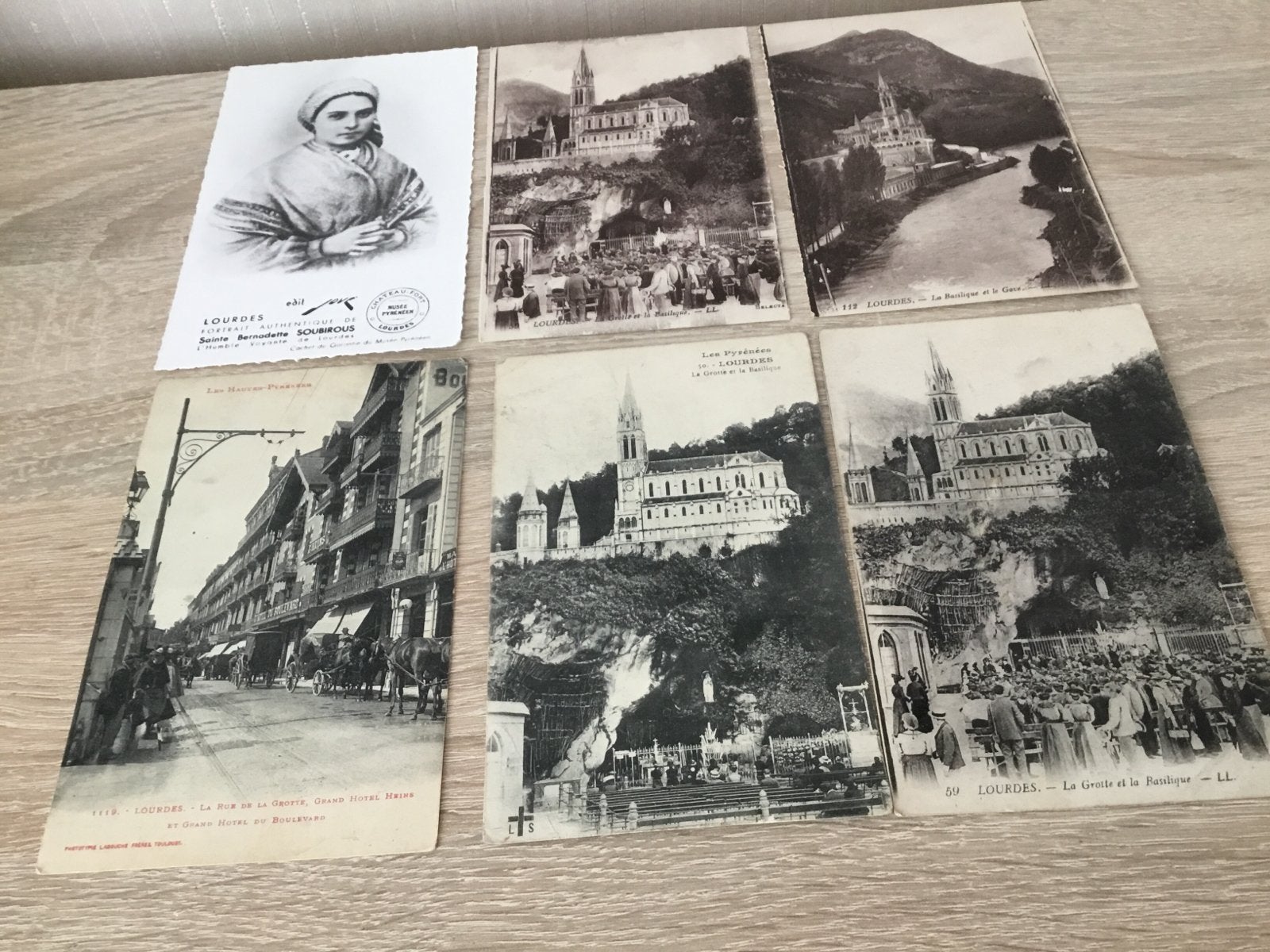 17 Oude Lourdes Kaarten - Bernadette Soubirous, Ophalen of Verzenden, Voor 1920, Gelopen, Overige thema's