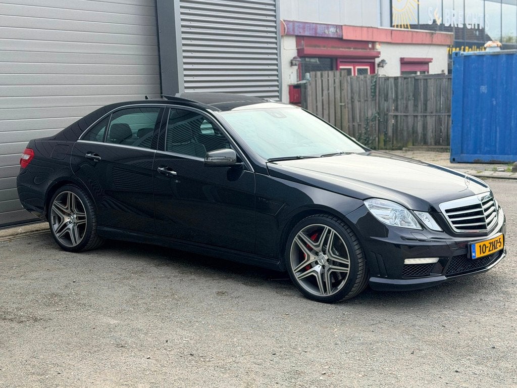 Mercedes-Benz E-klasse AMG 63, Auto's, Mercedes-Benz, Automaat, Achterwielaandrijving, Gebruikt, 8 cilinders