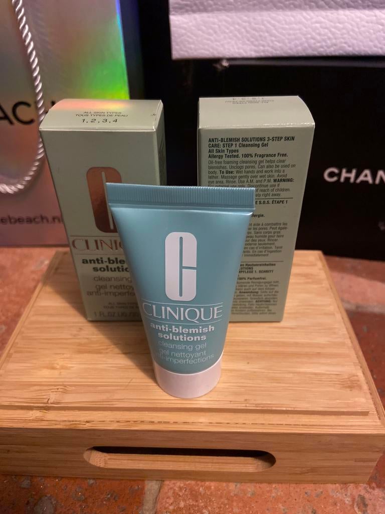 Clinique anti-blemish solutions cleansing gel 30ml nieuw, Ophalen of Verzenden, Nieuw, Gehele gezicht, Reiniging