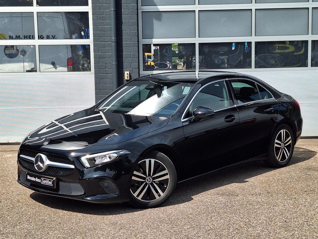 Mercedes-Benz A-klasse 180 Business Solution Luxury | Achter, 136 pk, 4 cilinders, Zwart, Origineel Nederlands