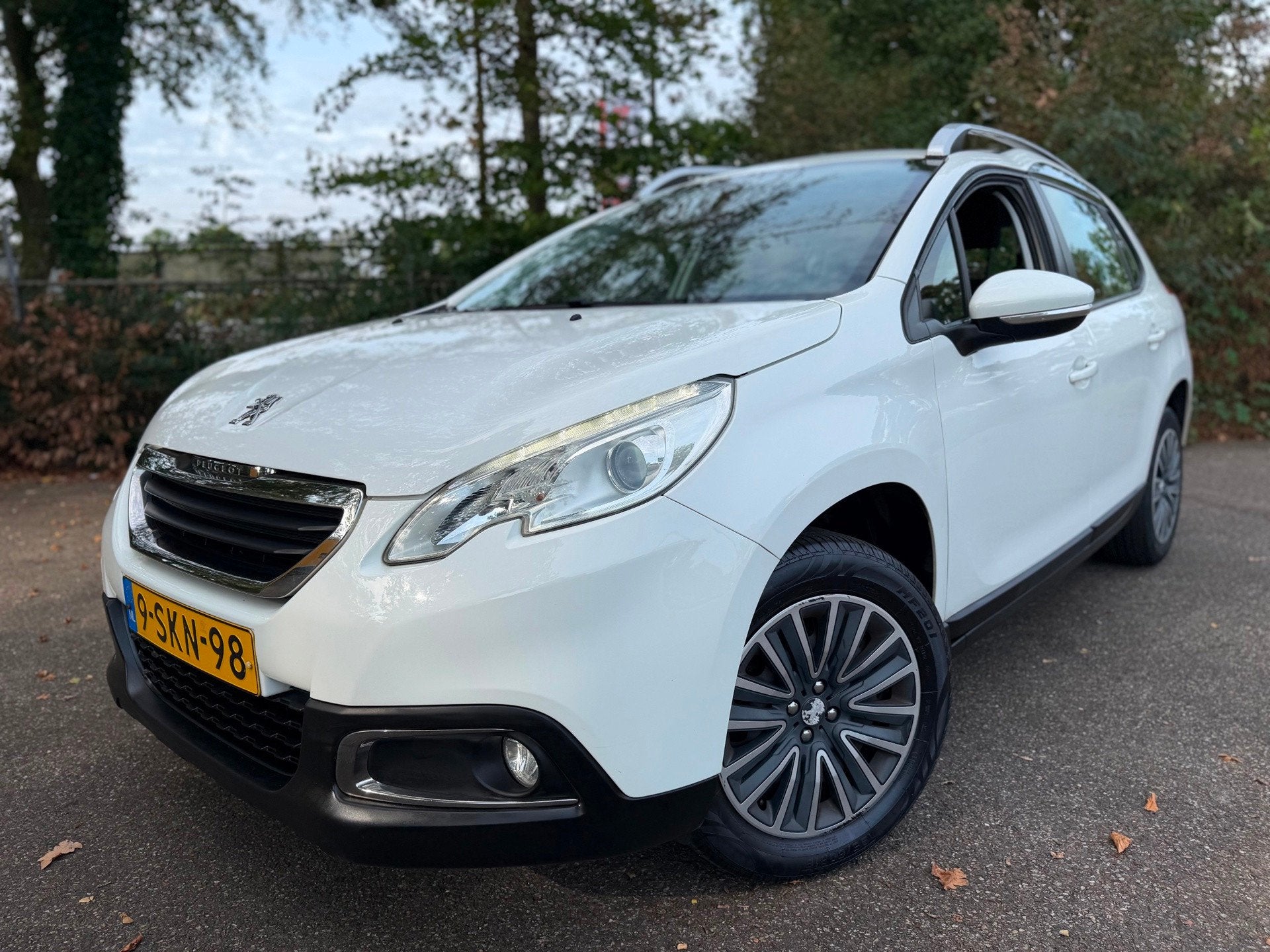Peugeot 2008 1.2 VTi Active NAVI APK NAP TREKHAAK HOGE-INSTA, Voorwielaandrijving, Stof, Zwart, 1199 cc