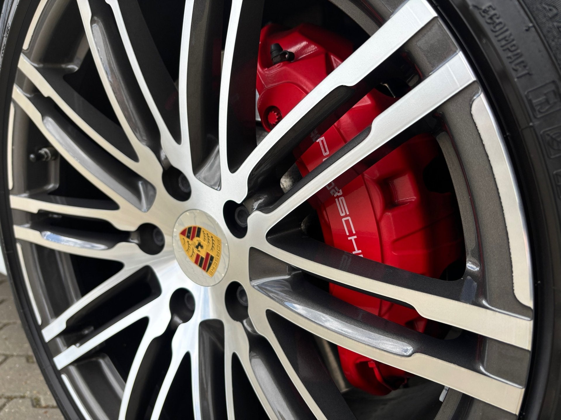 Porsche Cayenne 3.6 GTS Carbon Carplay Trekhk. 21inch Pano, Automaat, Cayenne, Gebruikt, 138 €/maand