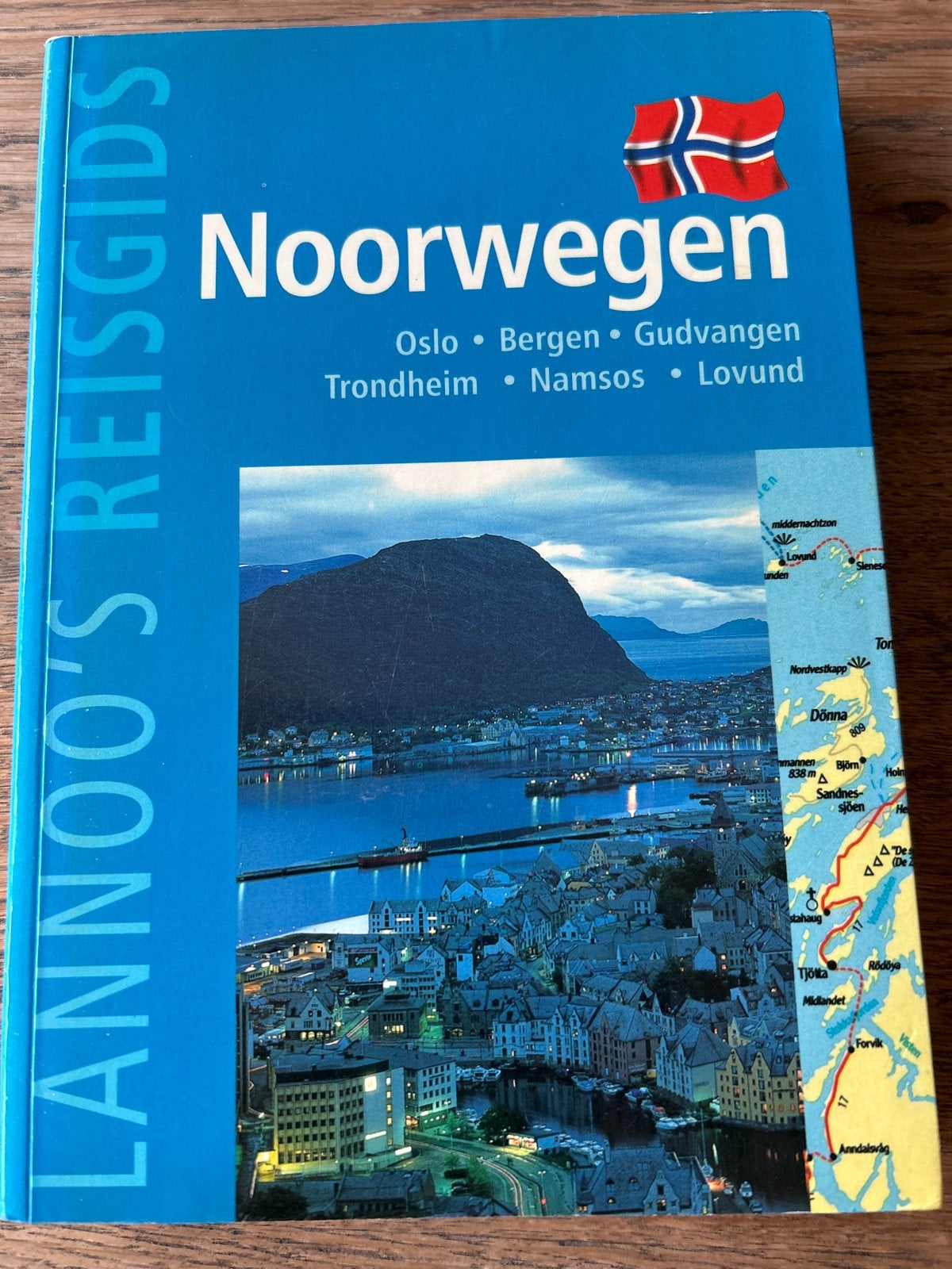 Lannoo's Reisgids Noorwegen: Oslo, Bergen, Trondheim, Overige merken, Europa, Ophalen of Verzenden, Zo goed als nieuw