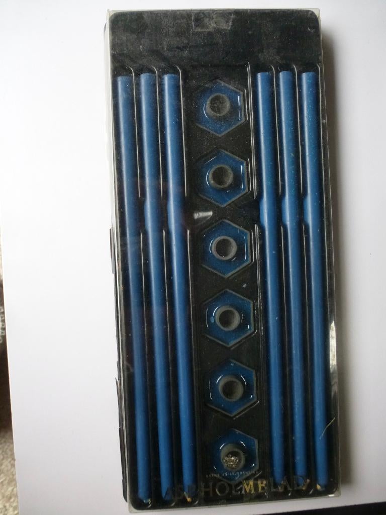vintage 6 blauwe kaarsen met houders, nieuw, jaren '70, Overige materialen, 25 tot 50 cm, Blauw, Nieuw