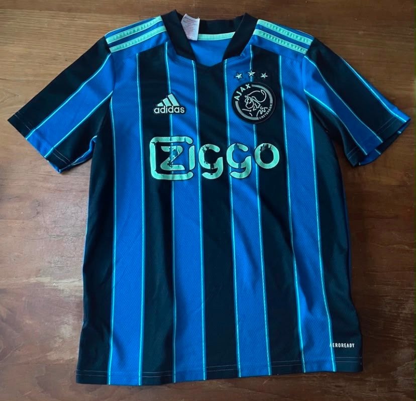 Ajax uit tenue 2021/2022 (shirt en broekje) mt 164, Ophalen of Verzenden, Gebruikt, Jongen, Setje