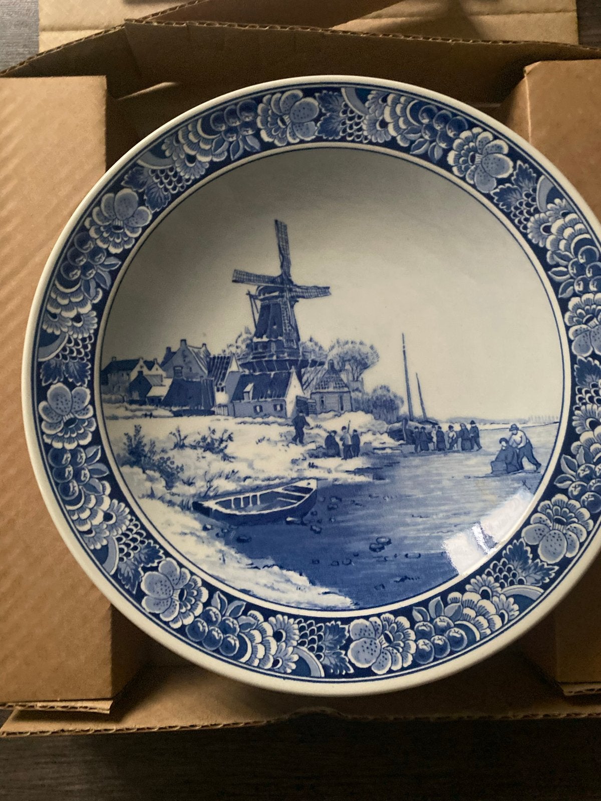 Delfts Blauw bord 'Bevroren Rivier' - Royal Goedewaagen, Antiek en Kunst, Ophalen of Verzenden