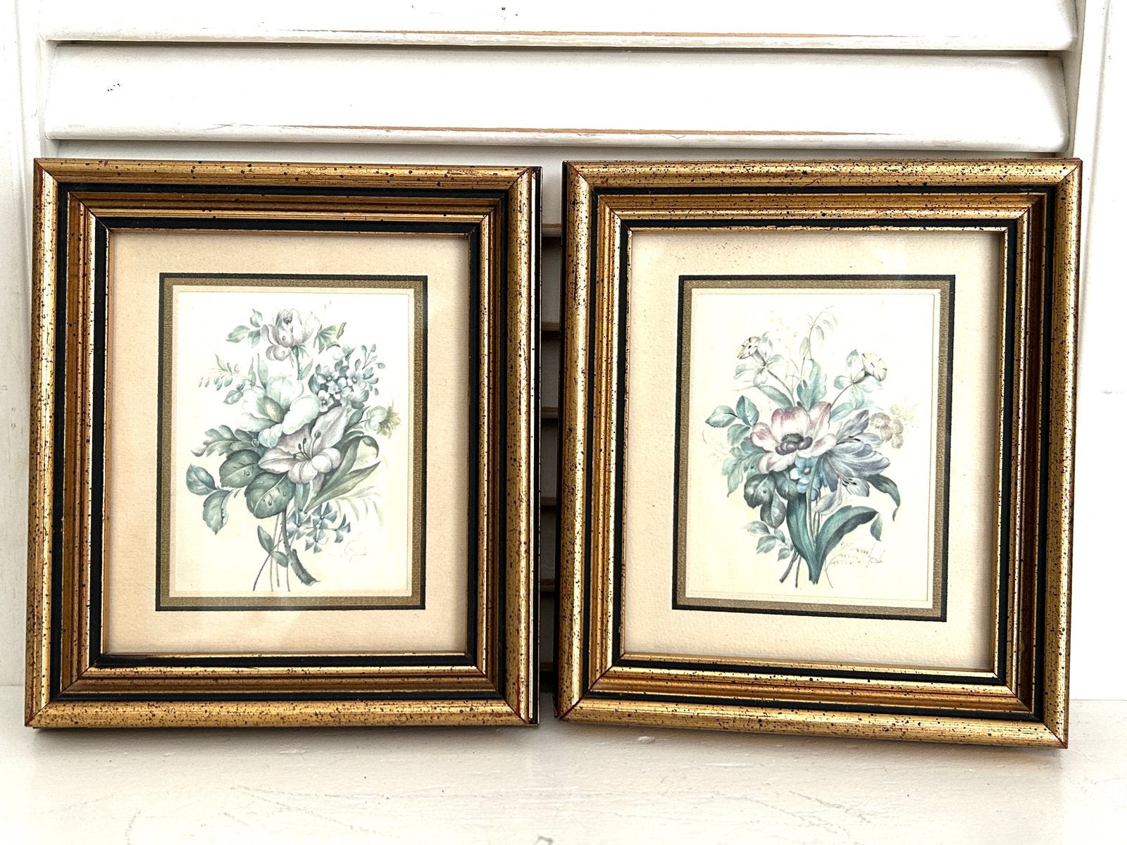 Twee vintage schilderijtjes pastel bloemen verguld lijstje, Antiek en Kunst, Ophalen