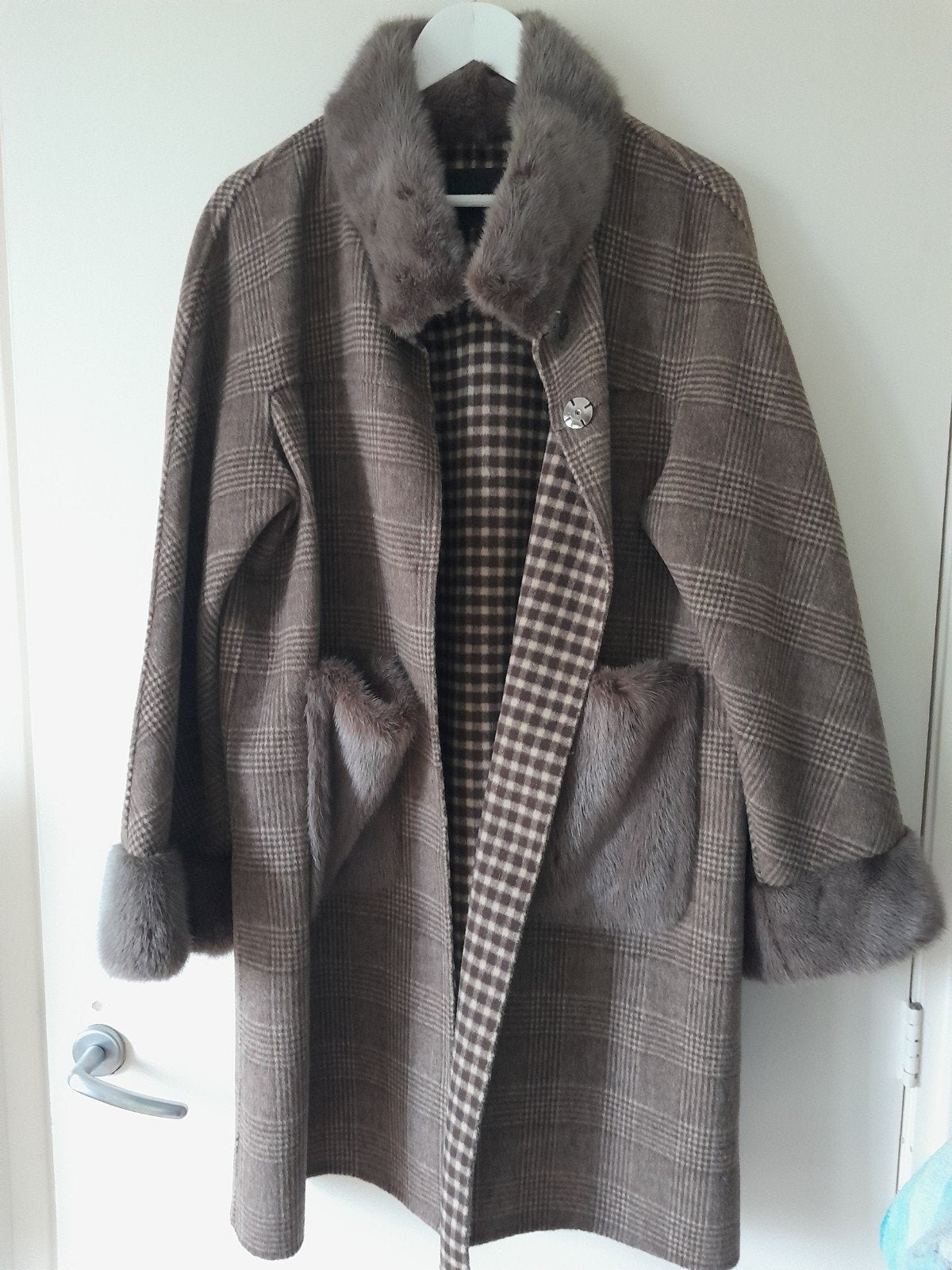 Prachtige wollen jas Lou Andrea  met bontaccenten, Kleding | Dames, Ophalen of Verzenden, Zo goed als nieuw, Maat 38/40 (M), Bruin